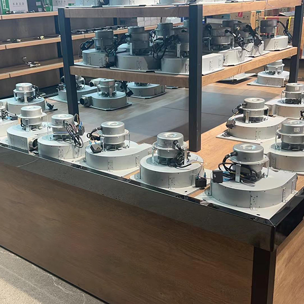 What types of centrifugal fans are there?