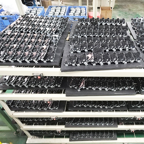 How to adjust the pressure of the air pressure switch?