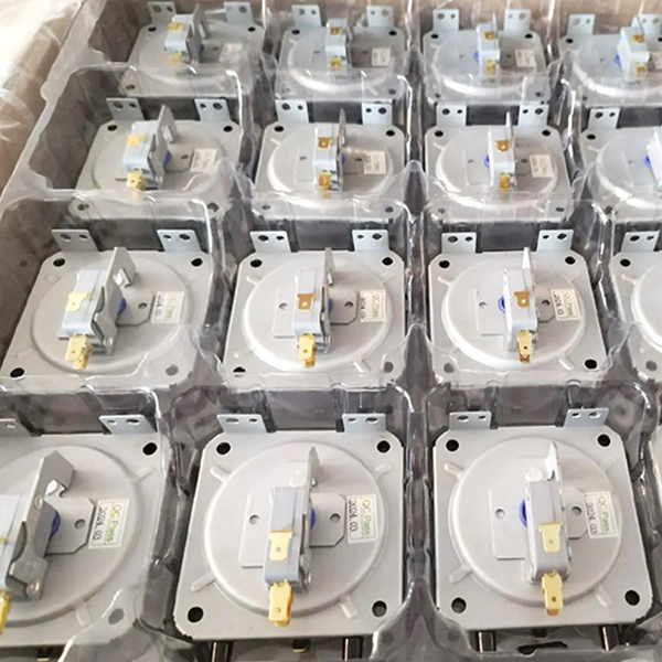 How to troubleshoot a gas furnace pressure switch malfunction?