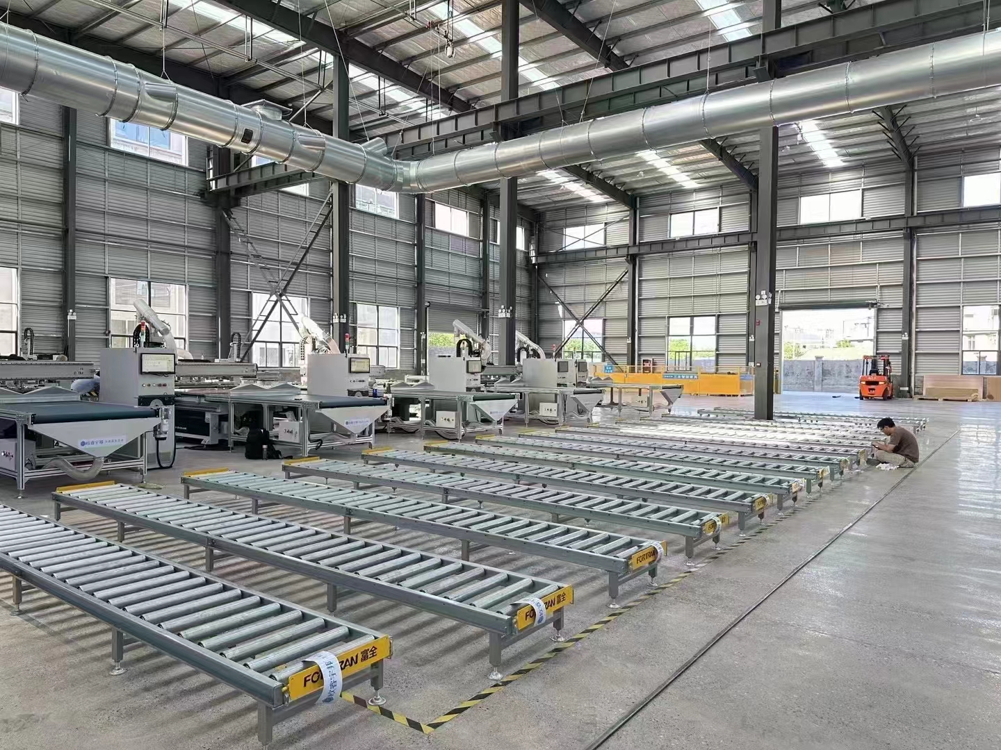 Roller conveyor line.