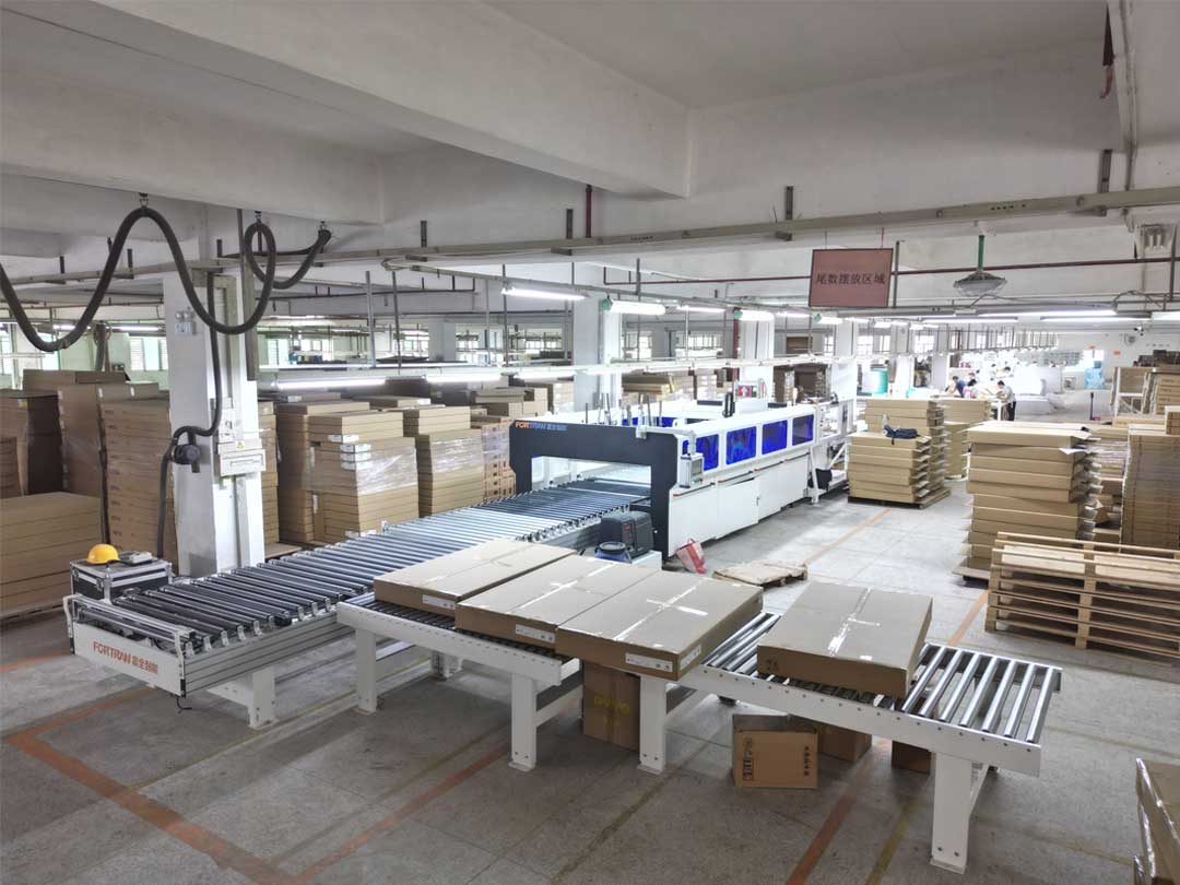 Implementation cases of Box closing machine. Implementation cases of Box closing machine.