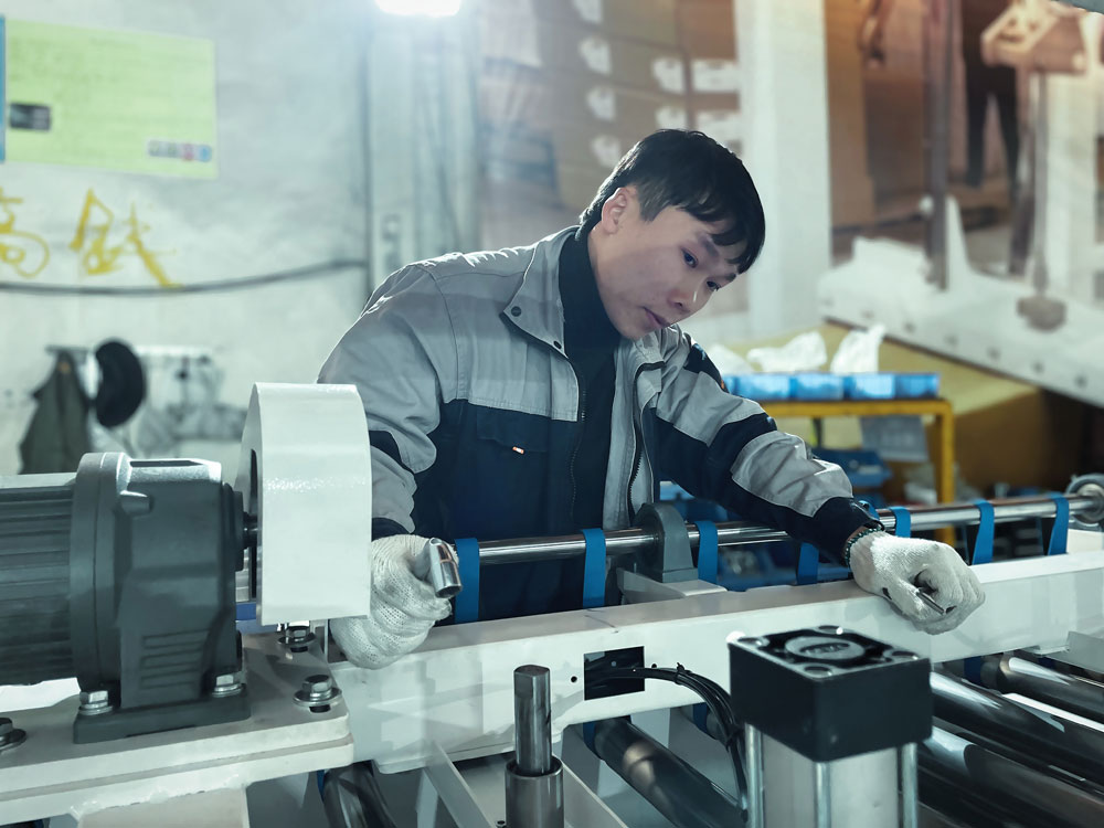 High speed carton sealing machine