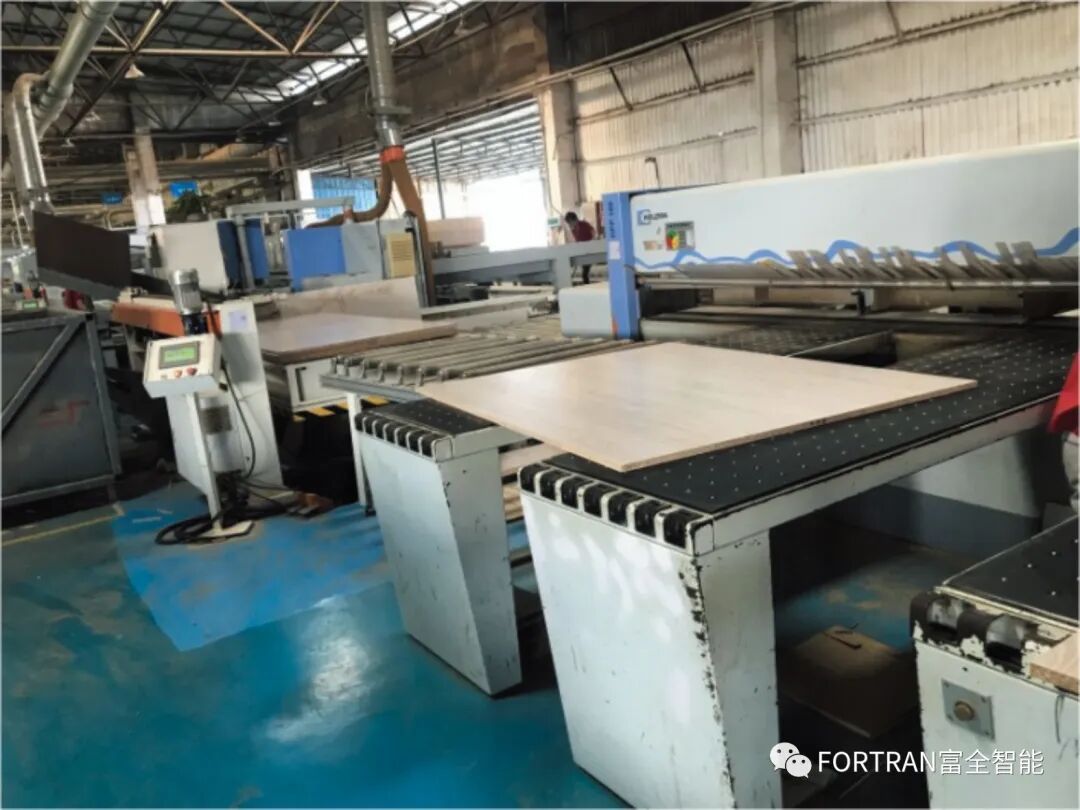 Fortran Intelligent Unmanned Conveyor Line