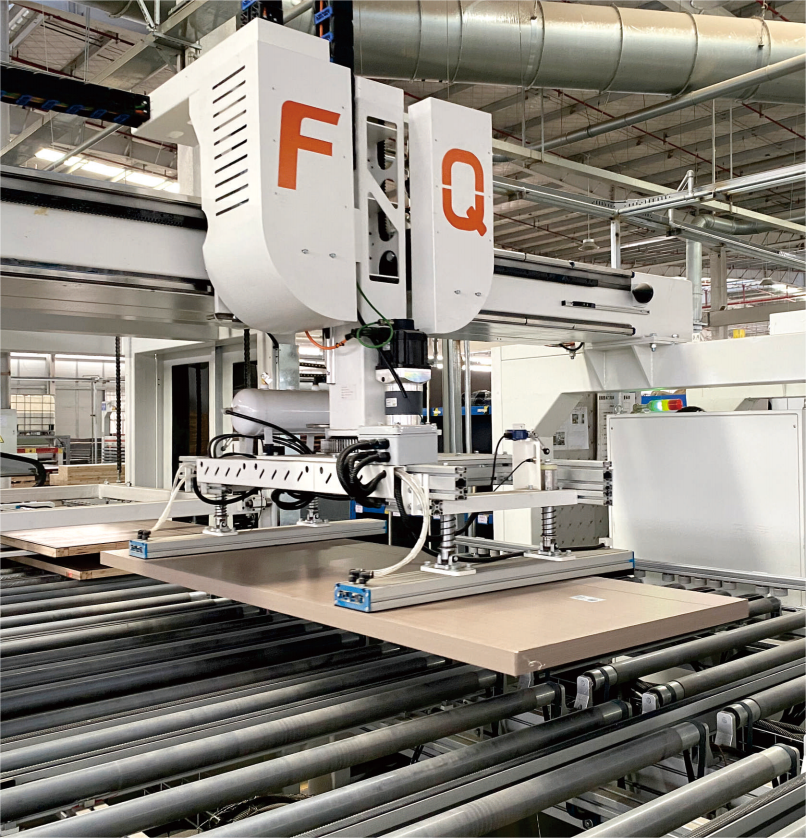 3 Wege, wie eine FORTRAN-Roboter-Workstation für eine automatisierte Möbelsortier- und Verpackungslinie das Leben erleichtert?