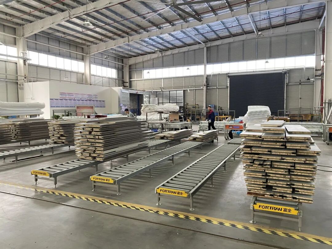 Unpowered drum conveyor line