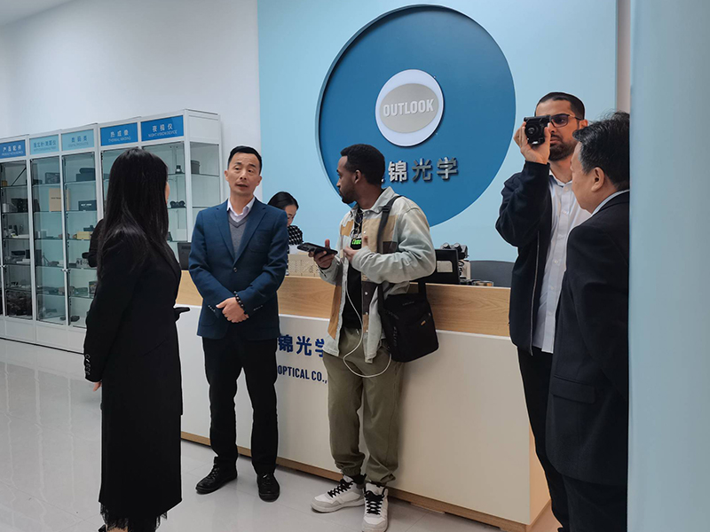 Arab customers visit Yunnan Yuanjin Optical Co., LTD