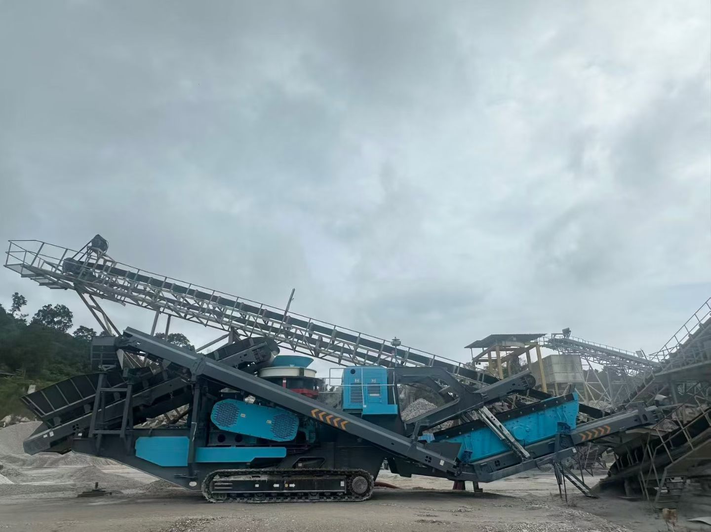Track-mounted Mobile Crusher