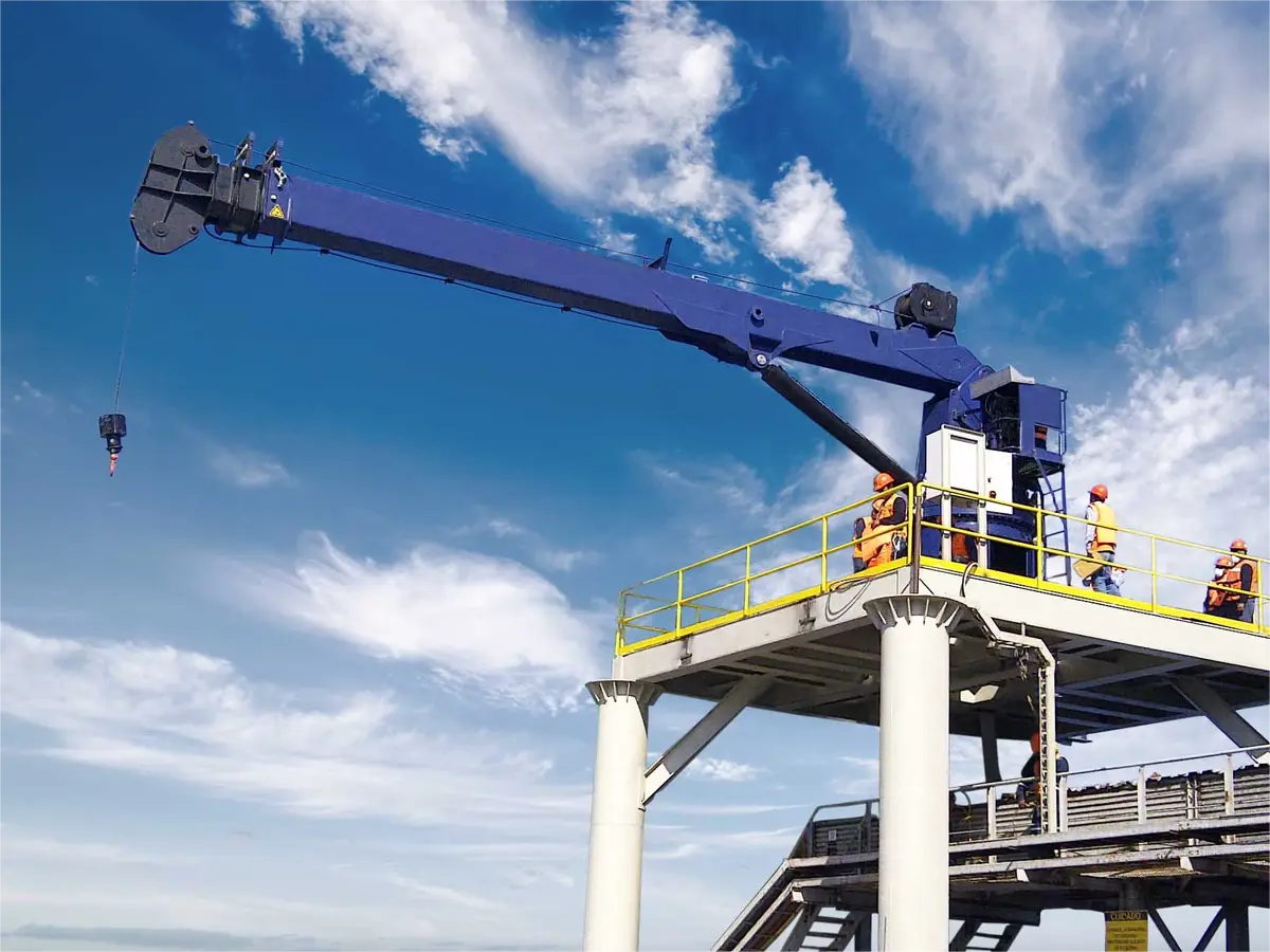 marine telescopic cranes