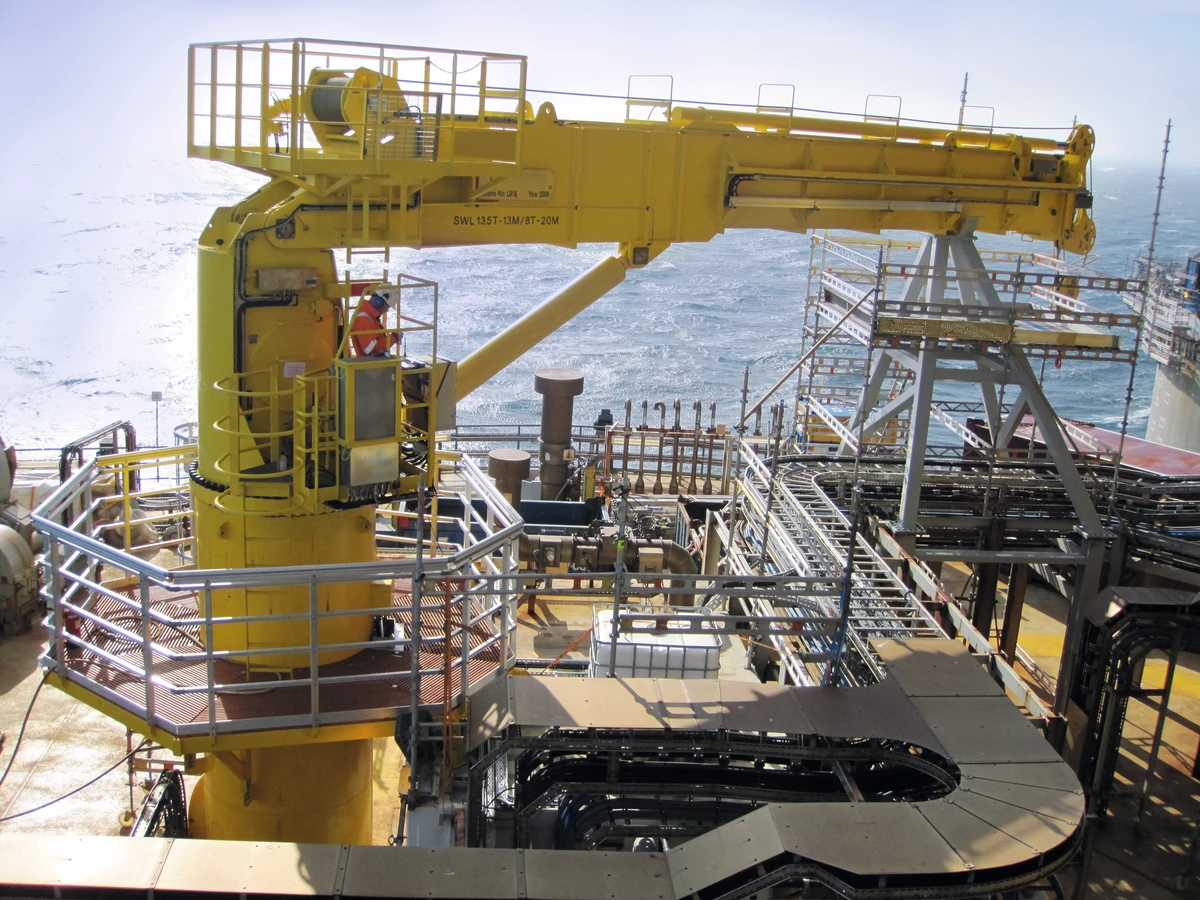 marine telescopic boom crane
