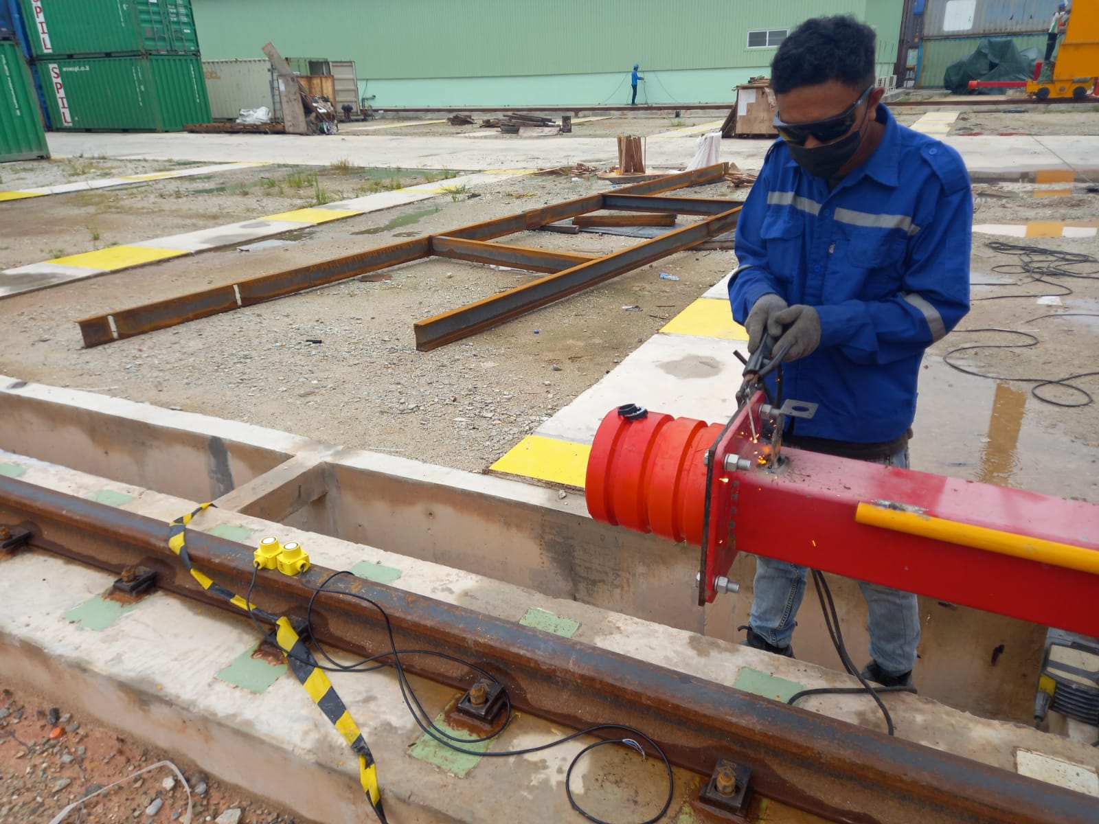 portable gantry cranes