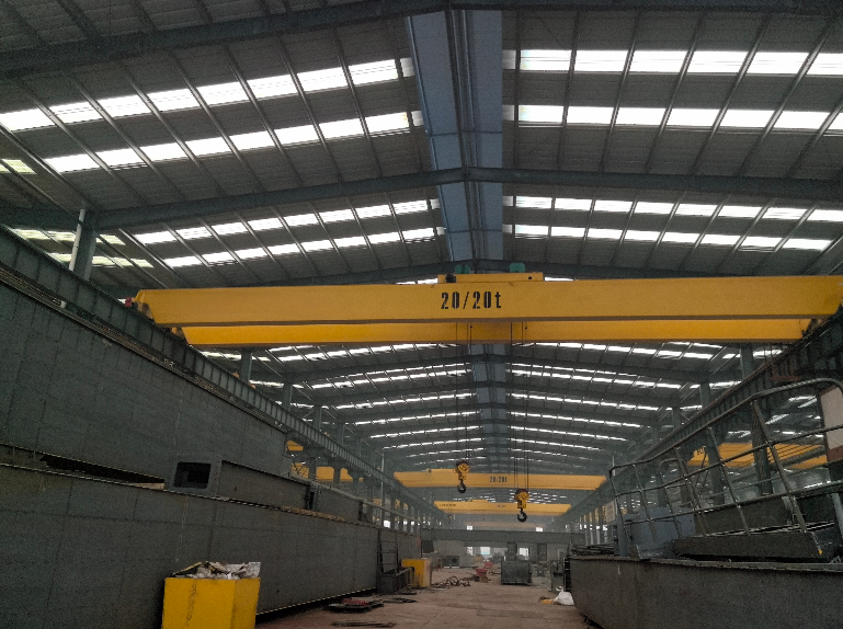 Life cycle management of double-girder bridge cranes: intelligent practice from design to retirement