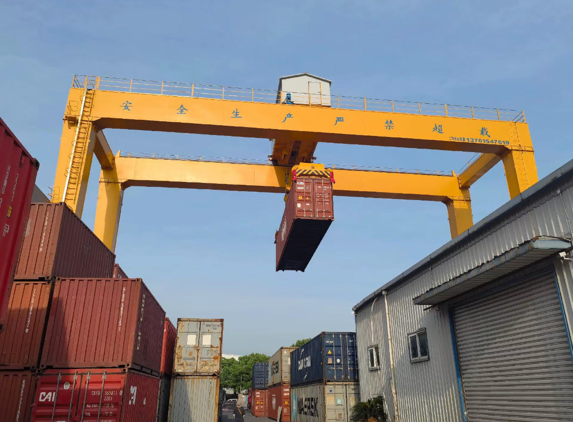 Rubber-Tired Gantry Crane
