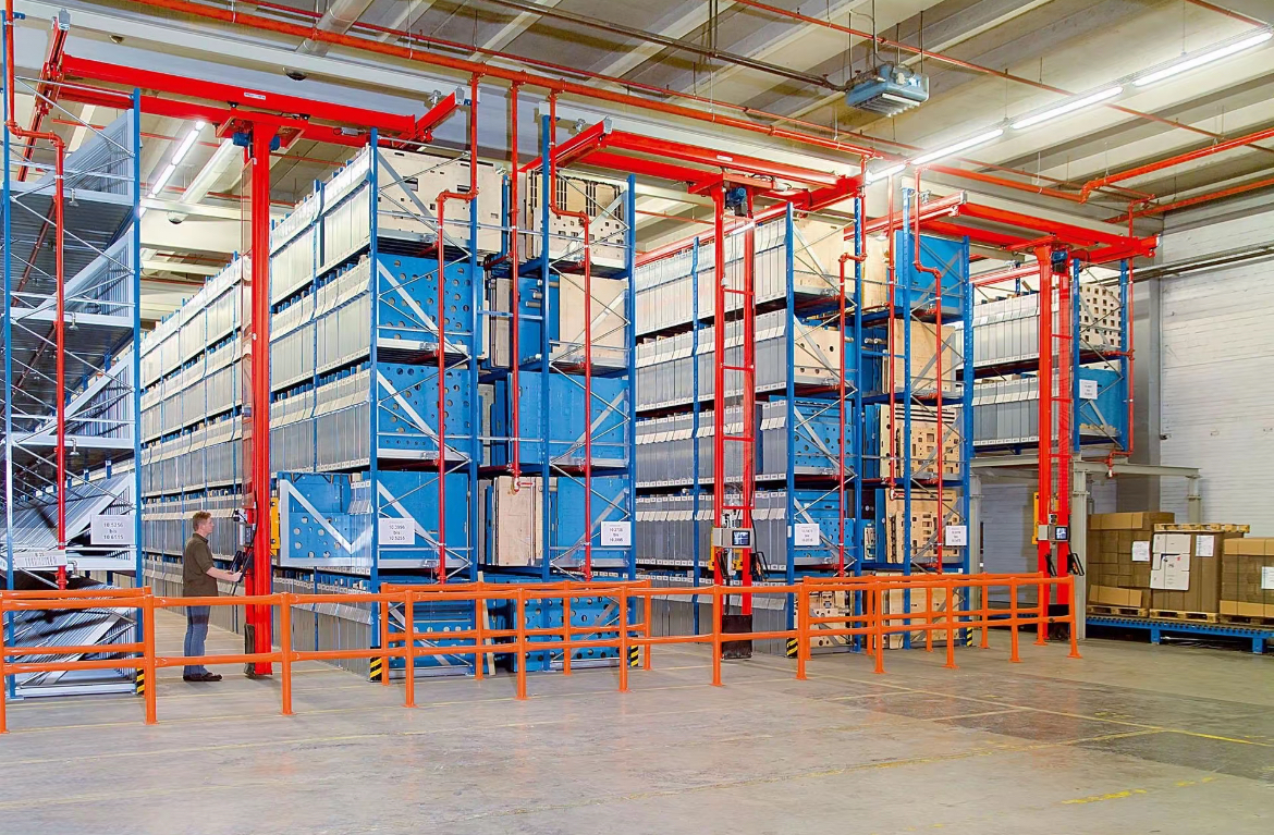 Transelevador KBK: A solução modular que supera os desafios de espaço e eficiência em armazéns pequenos e médios