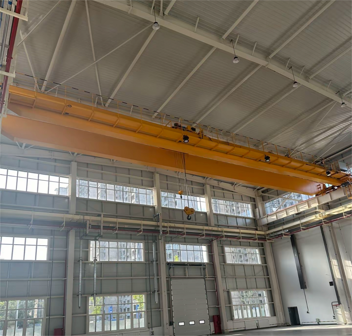 European-style double-girder overhead crane