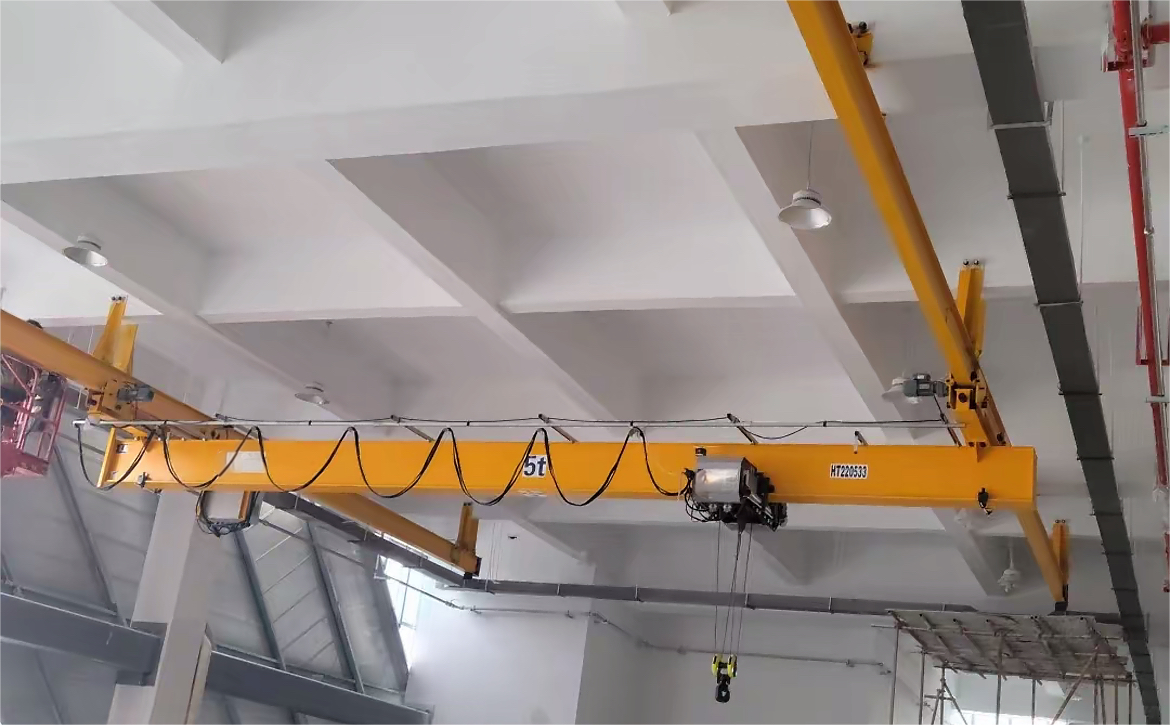 Suspension single-girder bridge crane