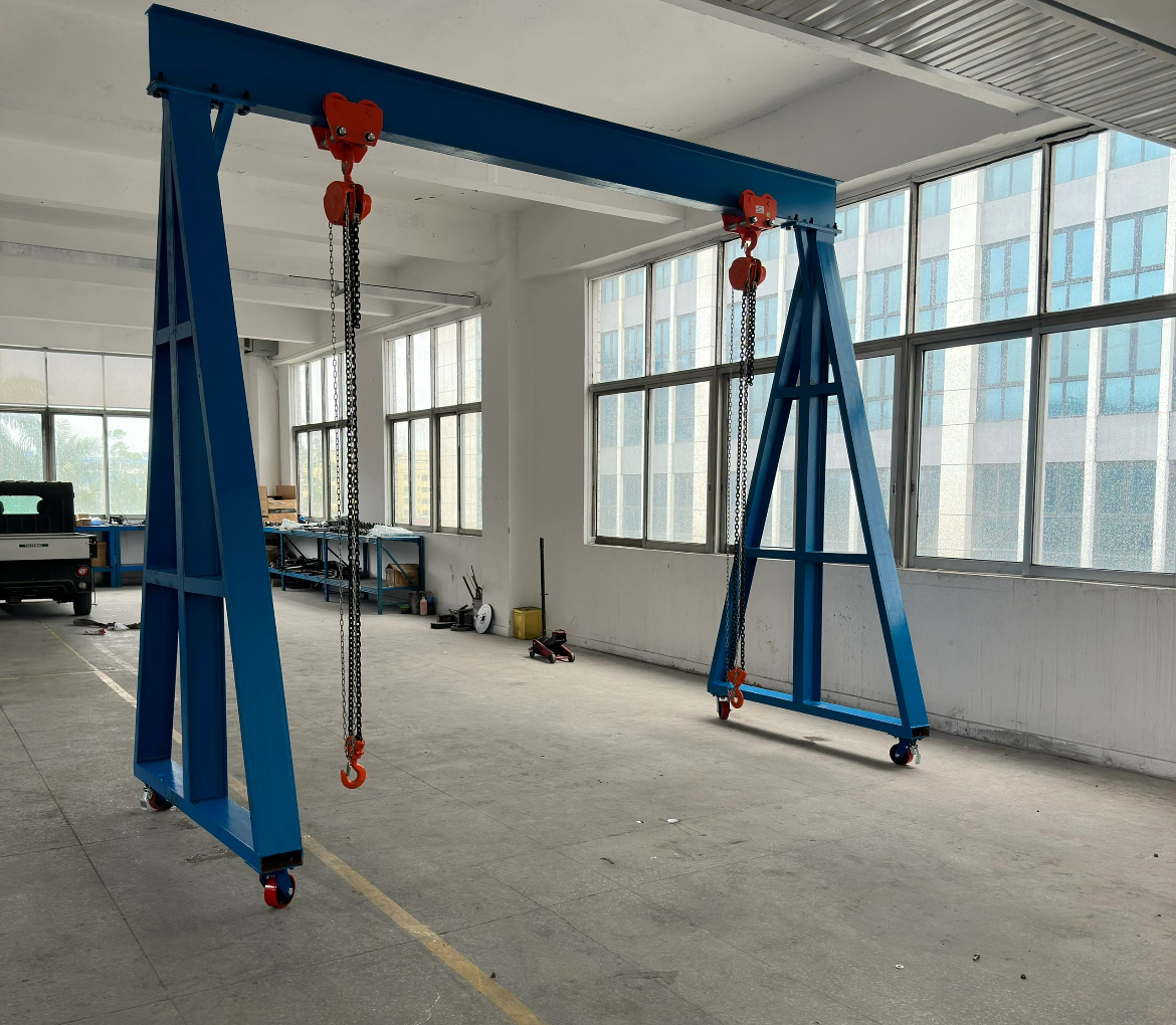 Lightweight crane