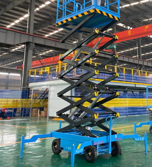 As Estrelas Gêmeas do Transporte Vertical: Desmistificando as Missões Sinérgicas de Guindastes, Elevadores e Guindastes de Torre