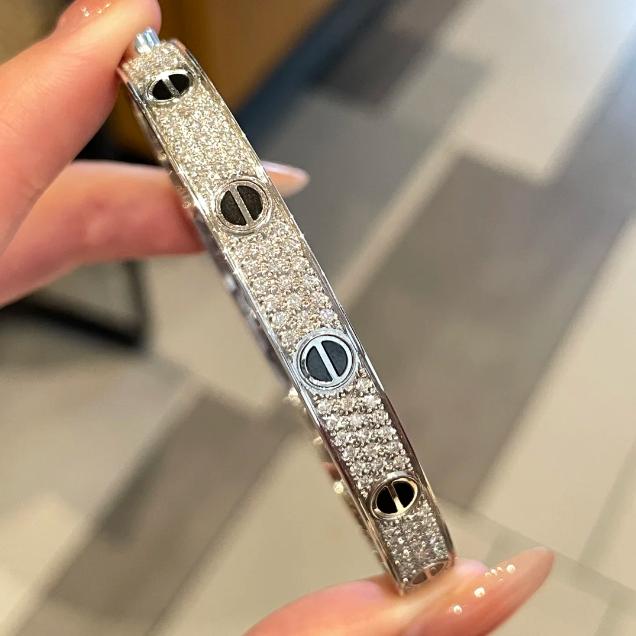 Masonry bracelet