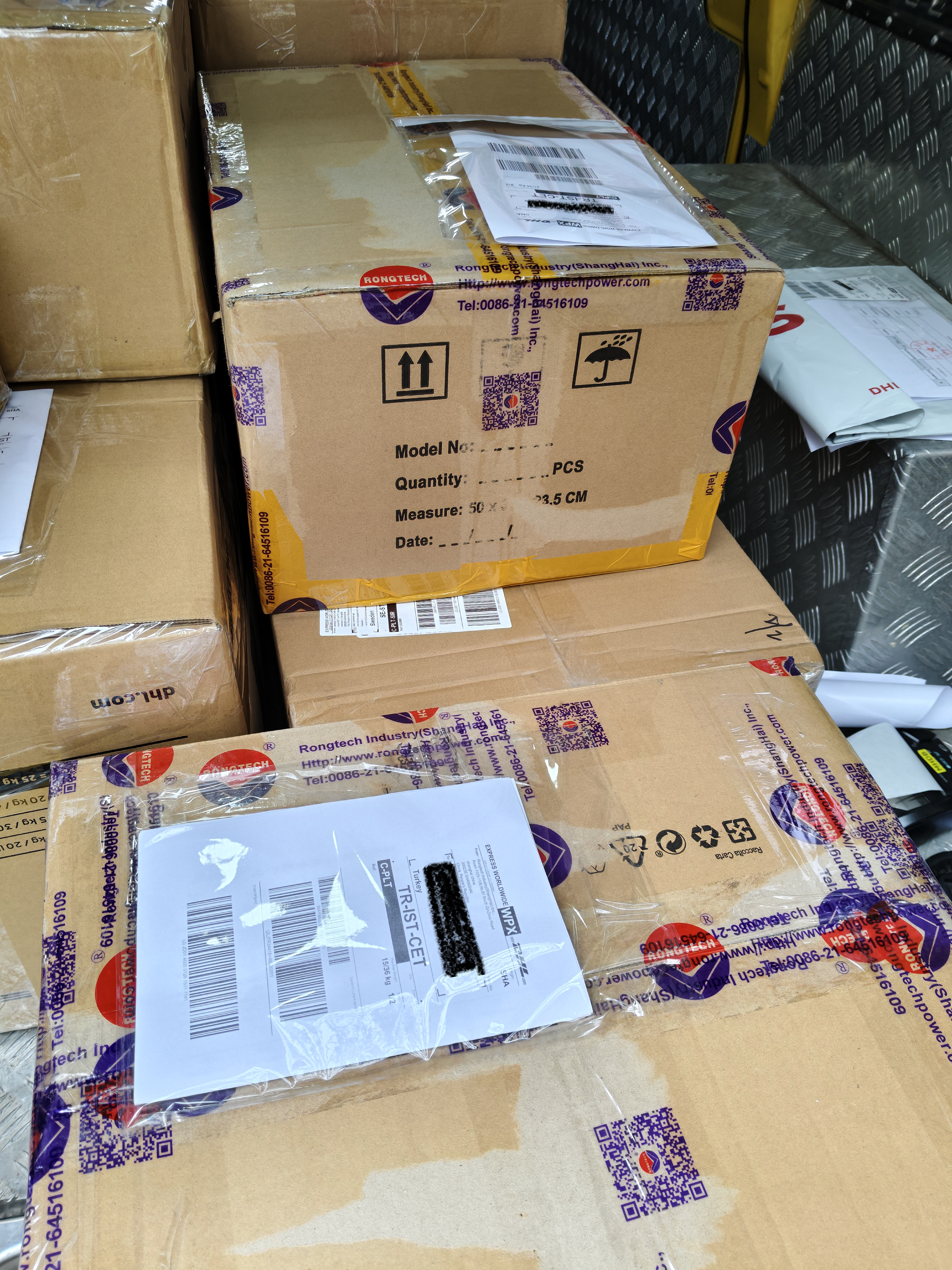 Neue Lieferung von Stromsensoren der RTC-Serie auf dem Weg in die Türkei