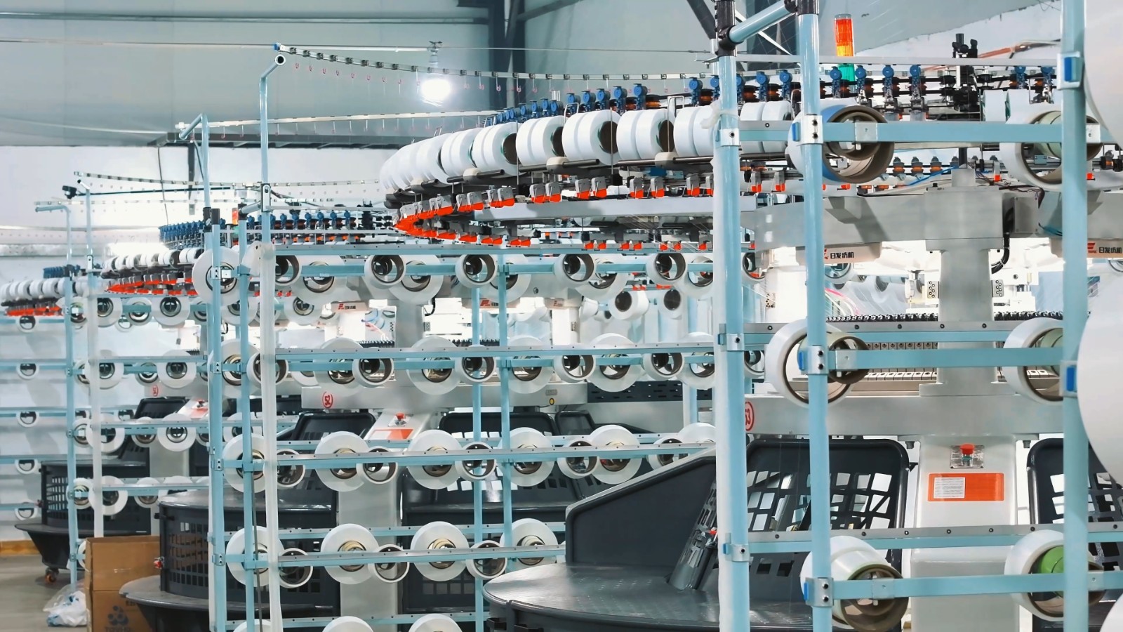 Clothing factory machinery and equipment.jpg Clothing factory machinery and equipment.jpg