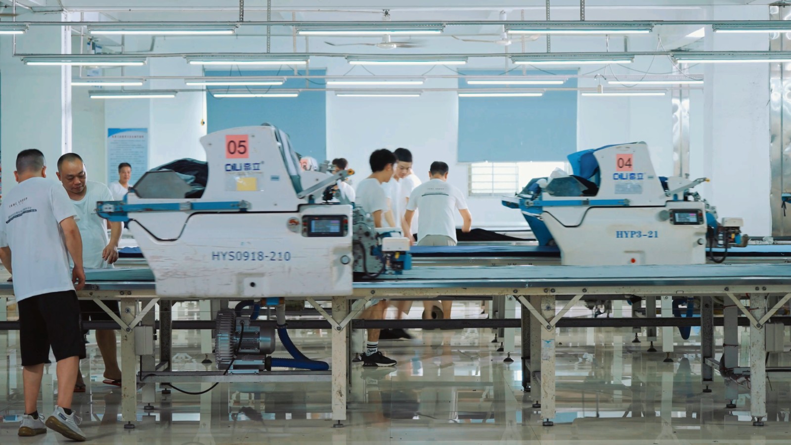 Clothing factory machinery and equipment.jpg Clothing factory machinery and equipment.jpg