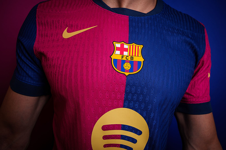 Styles d'uniformes de football de Barcelone Styles d'uniformes de football de Barcelone