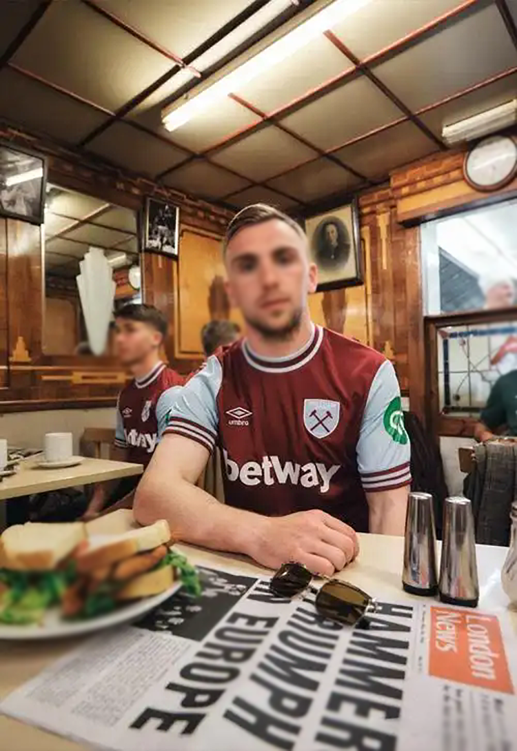 Style de conception du maillot de football du West Ham United FC Style de conception du maillot de football du West Ham United FC