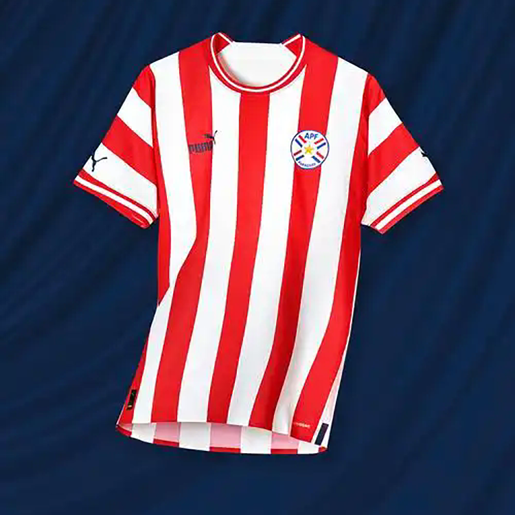 Στυλ κοστουμιών ποδοσφαίρου γηπεδούχων της Παραγουάης Στυλ κοστουμιών ποδοσφαίρου γηπεδούχων της Παραγουάης