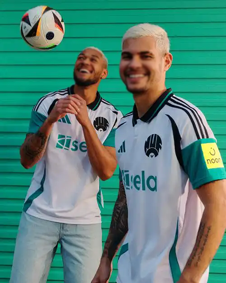 Maillots de football de Newcastle United pour la saison 2024-25 Maillots de football de Newcastle United pour la saison 2024-25