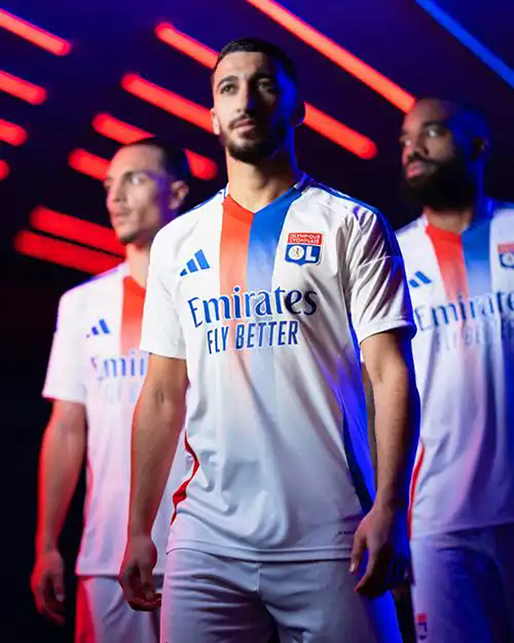 Olympique Lyonnais FC Football Jersey -suunnittelutyyli Olympique Lyonnais FC Football Jersey -suunnittelutyyli