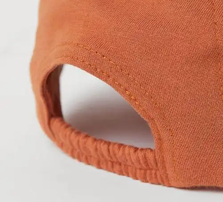 ‌Button-Style Adjustment Buckles