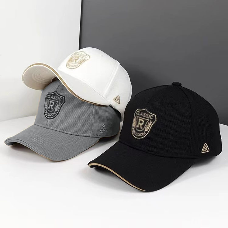 Τρία χρώματα που πρέπει να έχετε στο καπέλο του μπέιζμπολ Τρία χρώματα που πρέπει να έχετε στο καπέλο του μπέιζμπολ