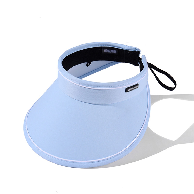 Wide-brimmed sun hats