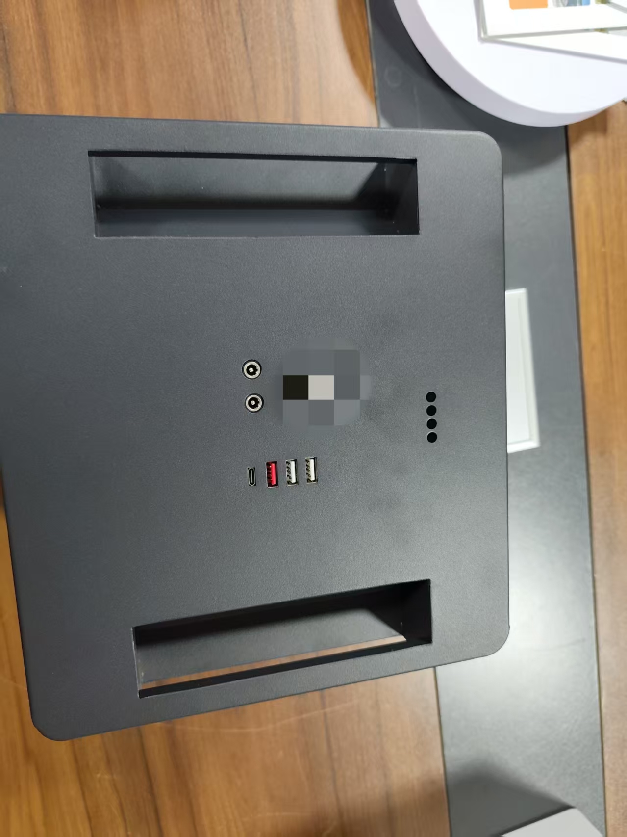 500W/1000W 230VAC kültéri hordozható tápegység UPS-sel és MPPT napelemes töltéssel