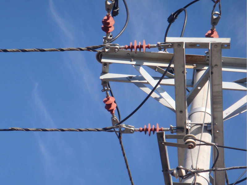 成形導体張力クランプの取り付け時の注意点