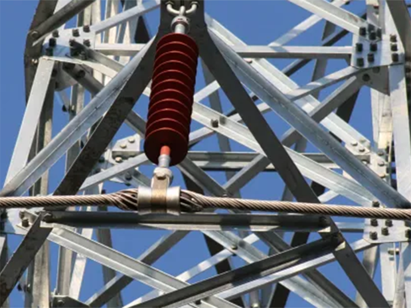 كيف يتم تطبيق المشبك المعلق في هندسة كابلات الاتصالات؟