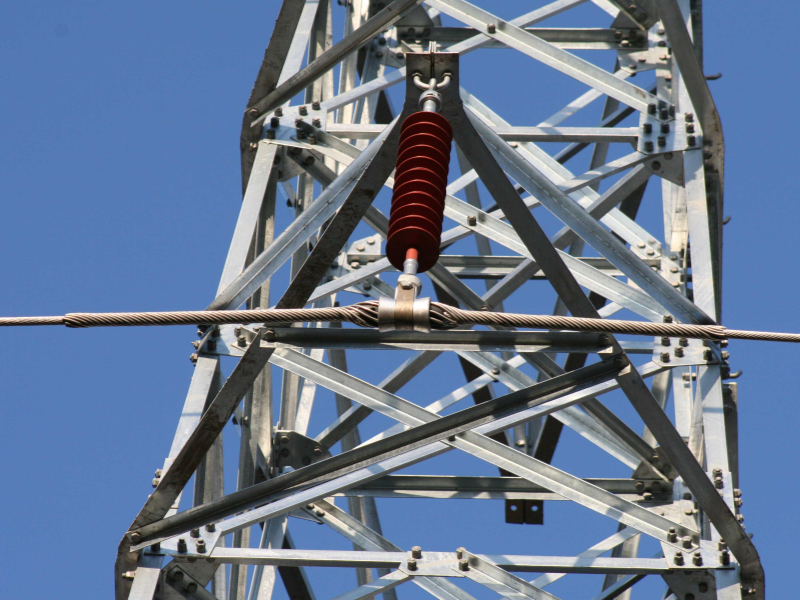 らせん状のサスペンションクランプを選択する理由