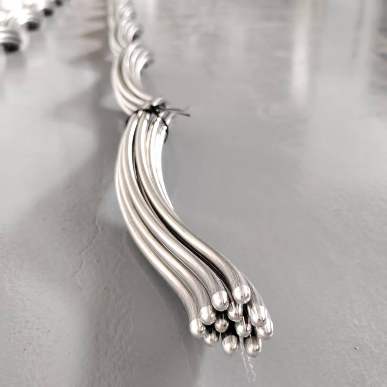 Helical armor rods for overhead line