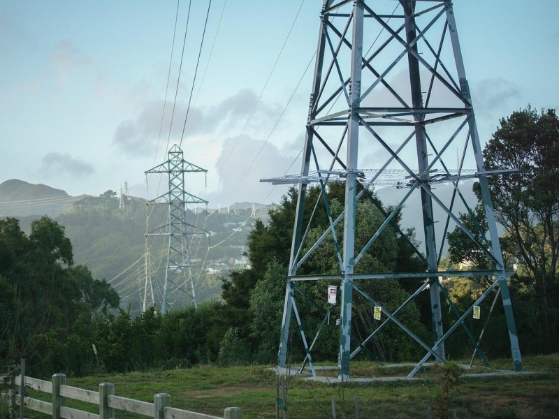 オンラインクリップにおけるプレフォームワイヤテンションクランプの利点