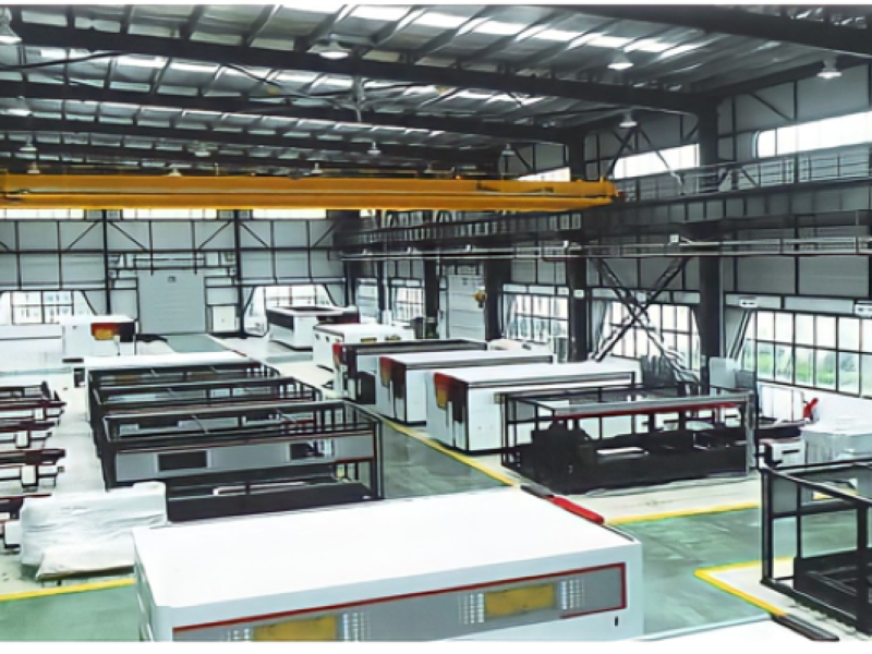 Small Fiber Laser Steel Cutting Machine