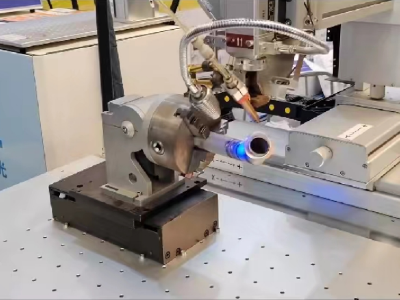 Fiber laser continuous platform welding machine