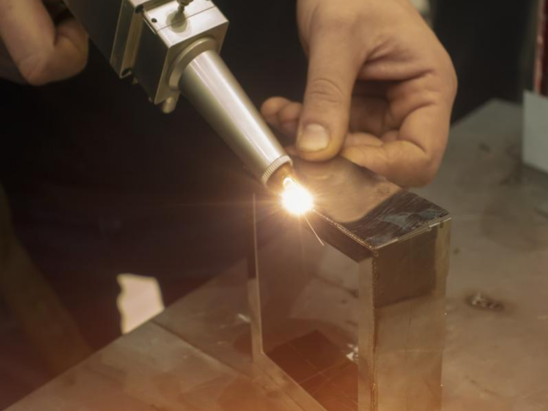laser welding machine