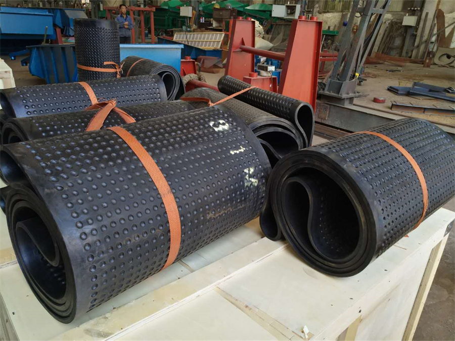 Conveyor belts for coal mine