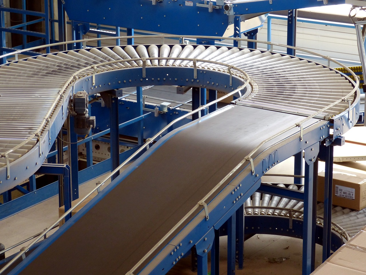 Nylon rubber conveyor belt