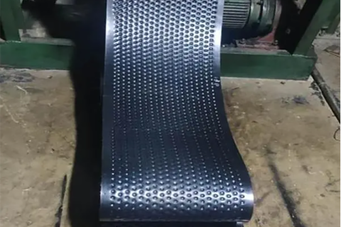 The Round Pit Conveyor Belt Unlocks Multi-scene Efficient Transportation