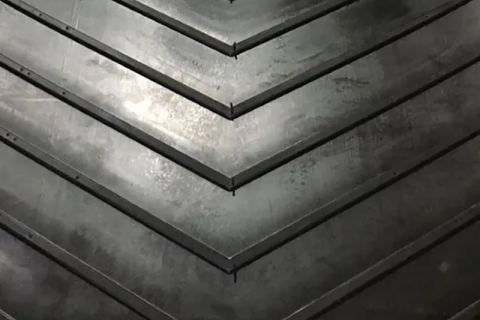 How Does the Chevron Convex Conveyor Belt Solve the Problem of Large Inclination Material Slipping?