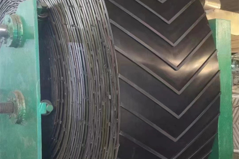 Professional Analysis of Chevron Rubber Belts