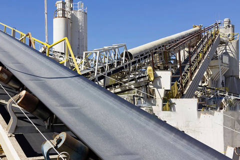 Top 10 Industries Benefiting from Automated Rubber Conveyor Systems