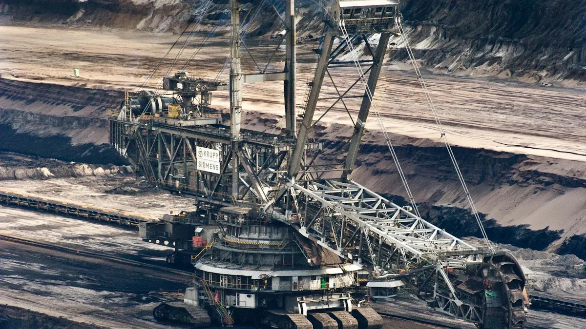 Heavy Duty Conveyor Belts for Mining Industry Heavy Duty Conveyor Belts for Mining Industry