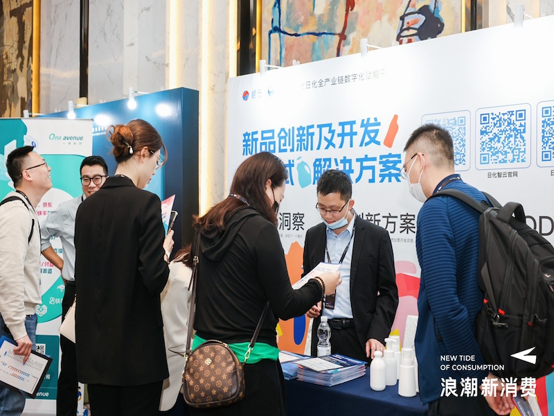 ريهوا سحاب تظهر لأول مرة في 